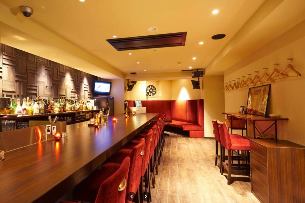 厳選 ｜老舗から個性派のお店まで！西麻布でおすすめのコンカフェ5選