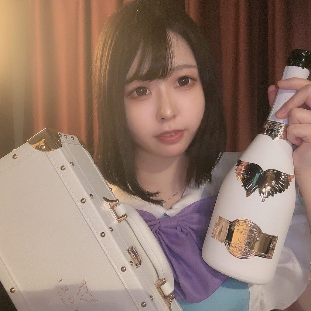 Girls Bar Atom la devilu 大森店